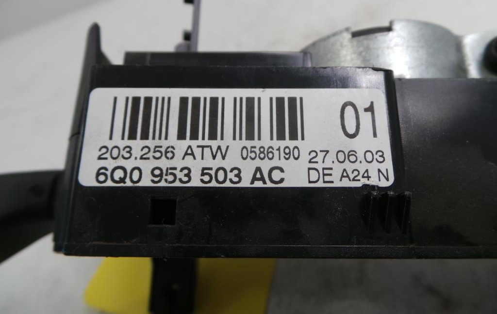 Blinkerschalter Wischerschalter Kombischalter VW Polo 9N1 Stufenheck